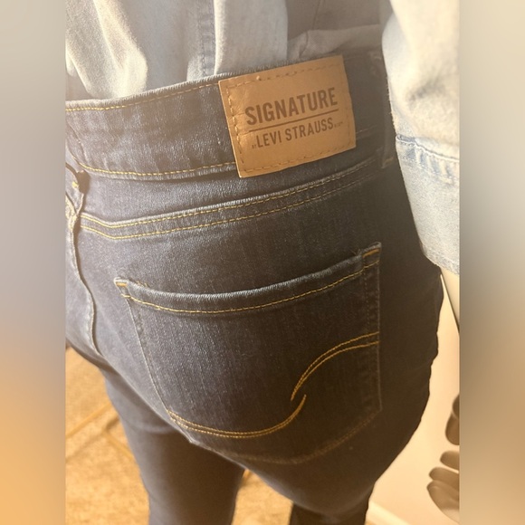 Signature by Levi Strauss Blue Straight Leg Jeans - Picture 7 of 12